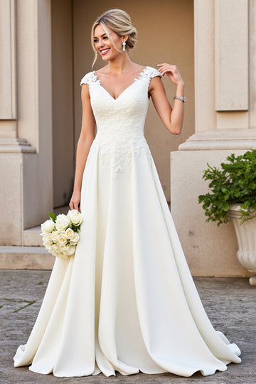 Robe de mariée longue en satin ivoire à col en V avec dentelle